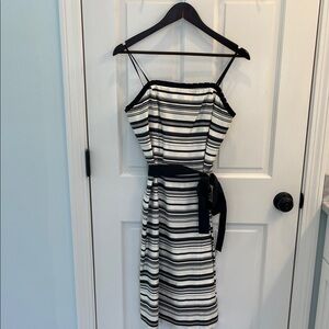 KIR Boutique Dress Size 8 Striped Black and White Taffeta hits below the knee